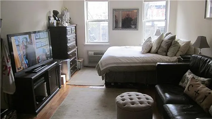 Rented by Tudor Realty | media 10