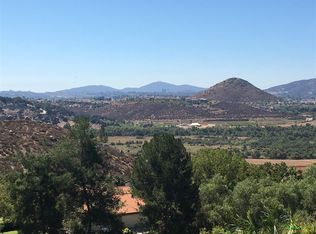 3927 Monument Pl, Escondido, CA 92025