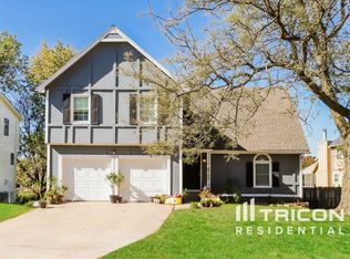 13354 W 112th Ter, Overland Park, KS 66210