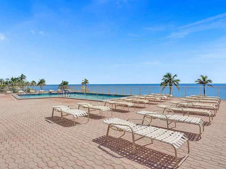 3111 N Ocean Dr #1110 — Photo 29