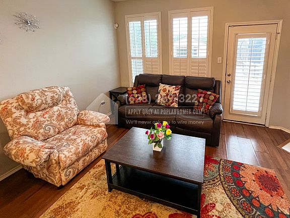 5th image of 2710 Marigny Dr
