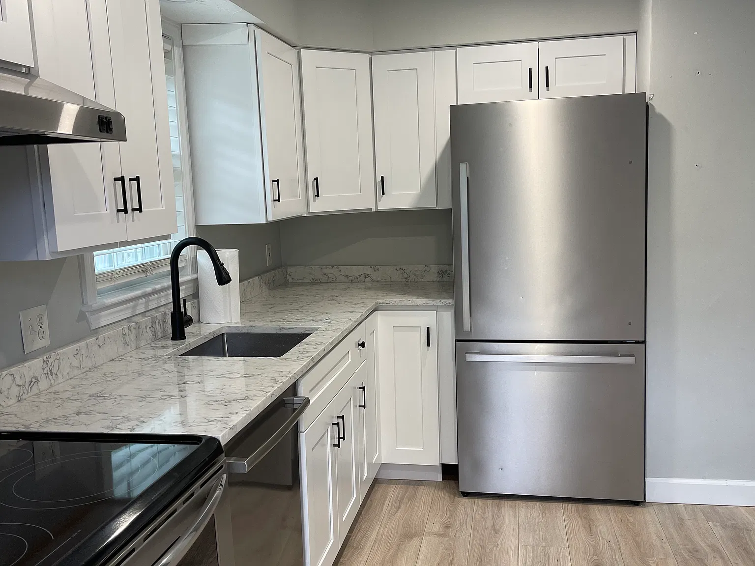 585 Turnpike St — Photo 2