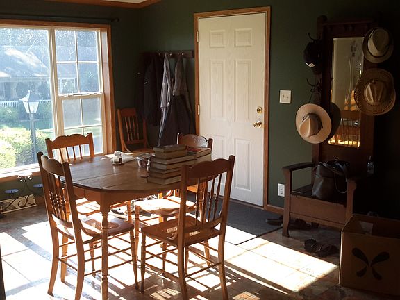 Breakfast nook