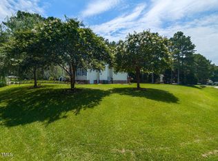 1813 Middle Ridge Dr, Willow Spring, NC 27592
