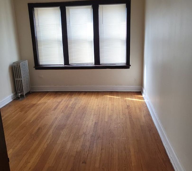 2nd image of 6315 S California Ave APT 2B