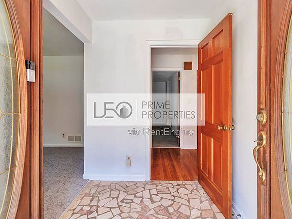 3rd image of 3622 Kings Park Way