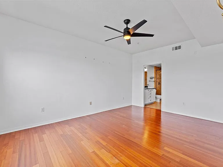 501 Knights Run Ave #2307 — Photo 9