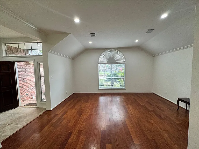 1718 Berkoff Dr — Photo 23