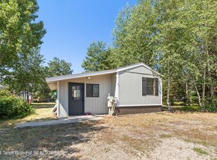 693 E Cottage Ln, Alpine, WY 83128