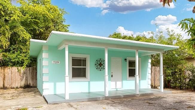 1st image of 729 NW 17th Avenue