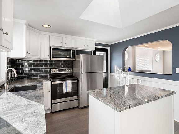 2nd image of 87 Hilldale Rd