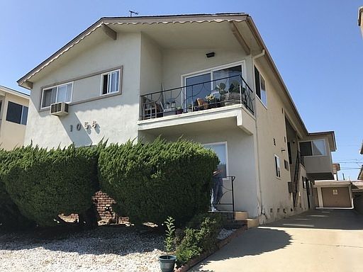1st image of 1056 W 9th St #4