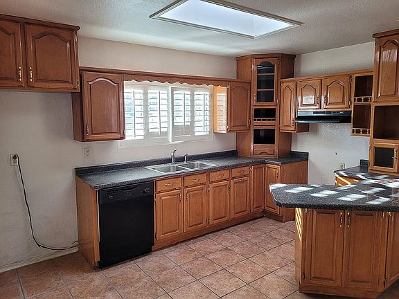 3rd image of 1608 Georgia Pl