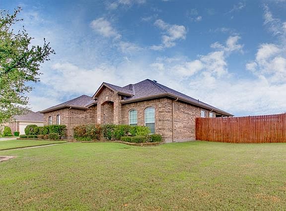 2nd image of 615 Beau Dr