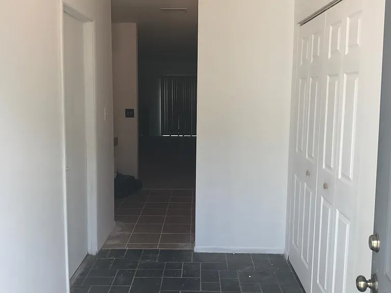 10 Lexington Cir — Photo 4
