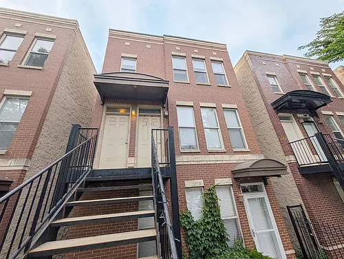 2528 W Flournoy St #3 Photo 1