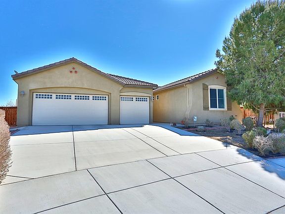 3rd image of 15859 Green Acres Ct