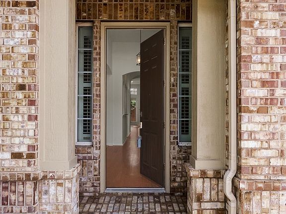 5th image of 3153 Fox Hollow Dr