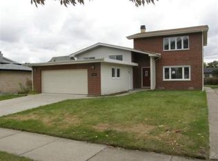 540 Lance Dr, Des Plaines, IL