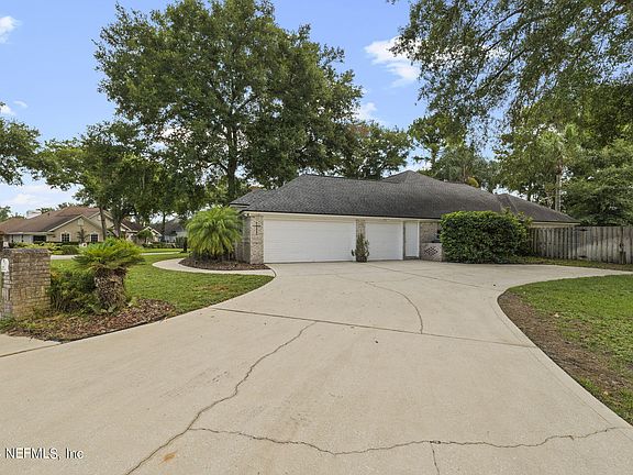 5th image of 1121 DOVER Drive