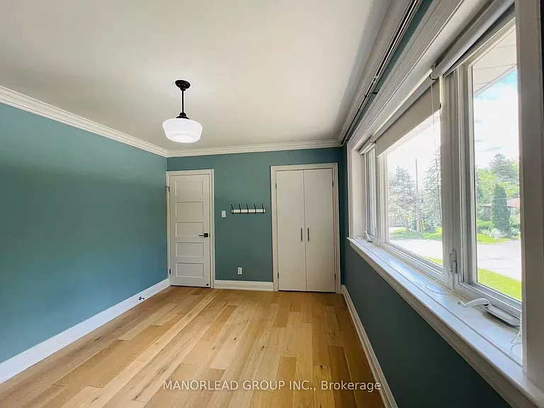 10 Greenyards Dr — Photo 16