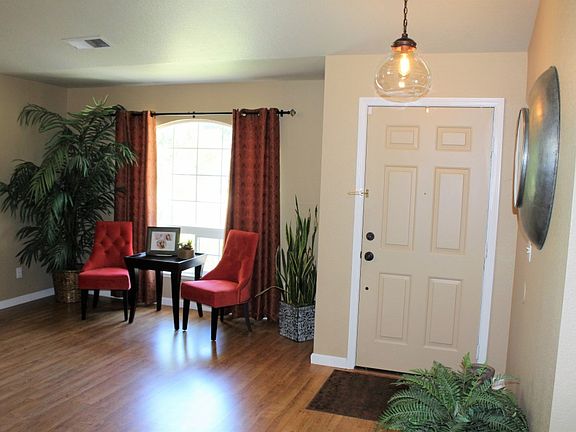 2nd image of 2225 Pecan Dr