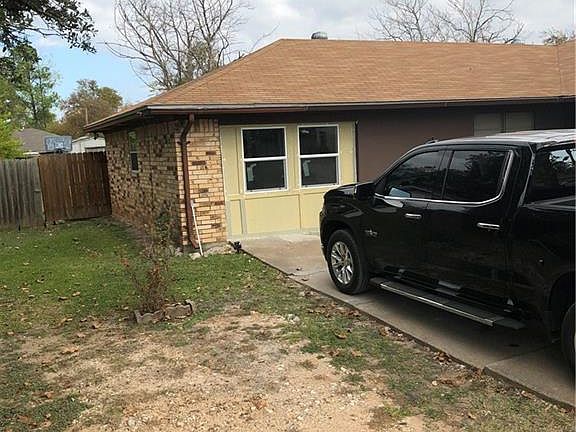 5th image of 223 Royal Dr