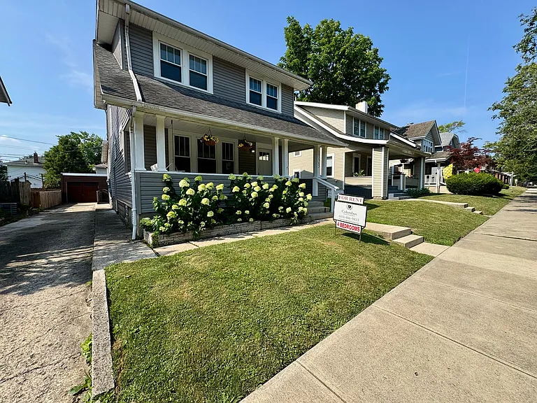 1323 W 3rd Ave — Photo 3