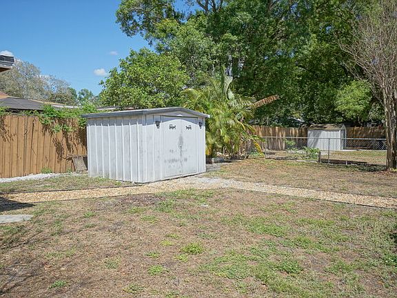 4th image of 2711 W Osborne Ave