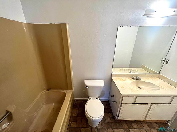 5th image of 1512 W Princess Jeanne Dr