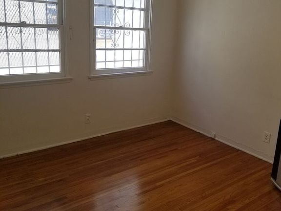 2nd image of 414-416 1/2 N Gardner St #4145