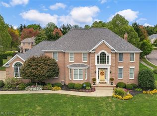 2765 Goldleaf Dr, Akron, OH 44333