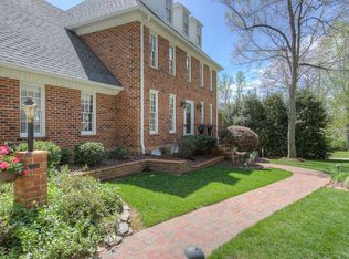 3203 Cabarrus Dr, Greensboro, NC 27407