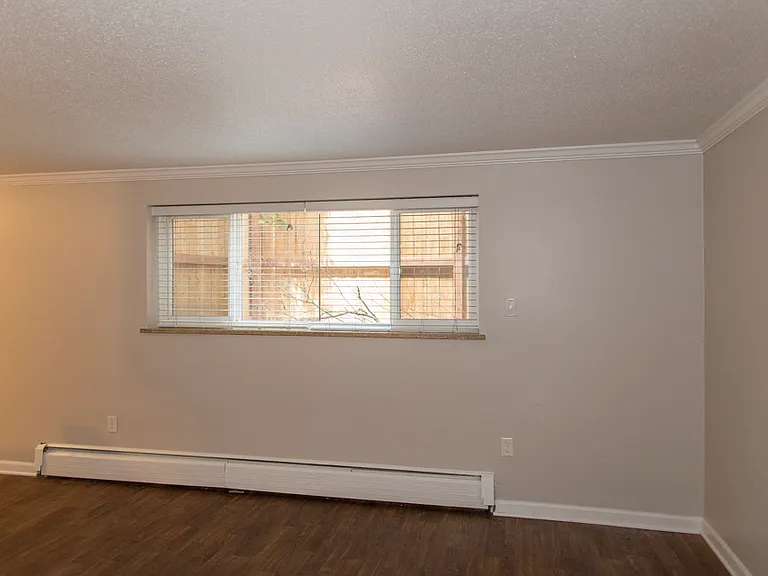 1436 Williams — Photo 22