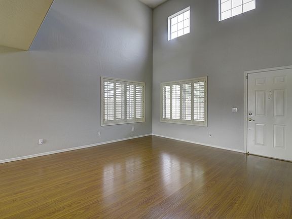 4th image of 13215 W Alvarado Cir