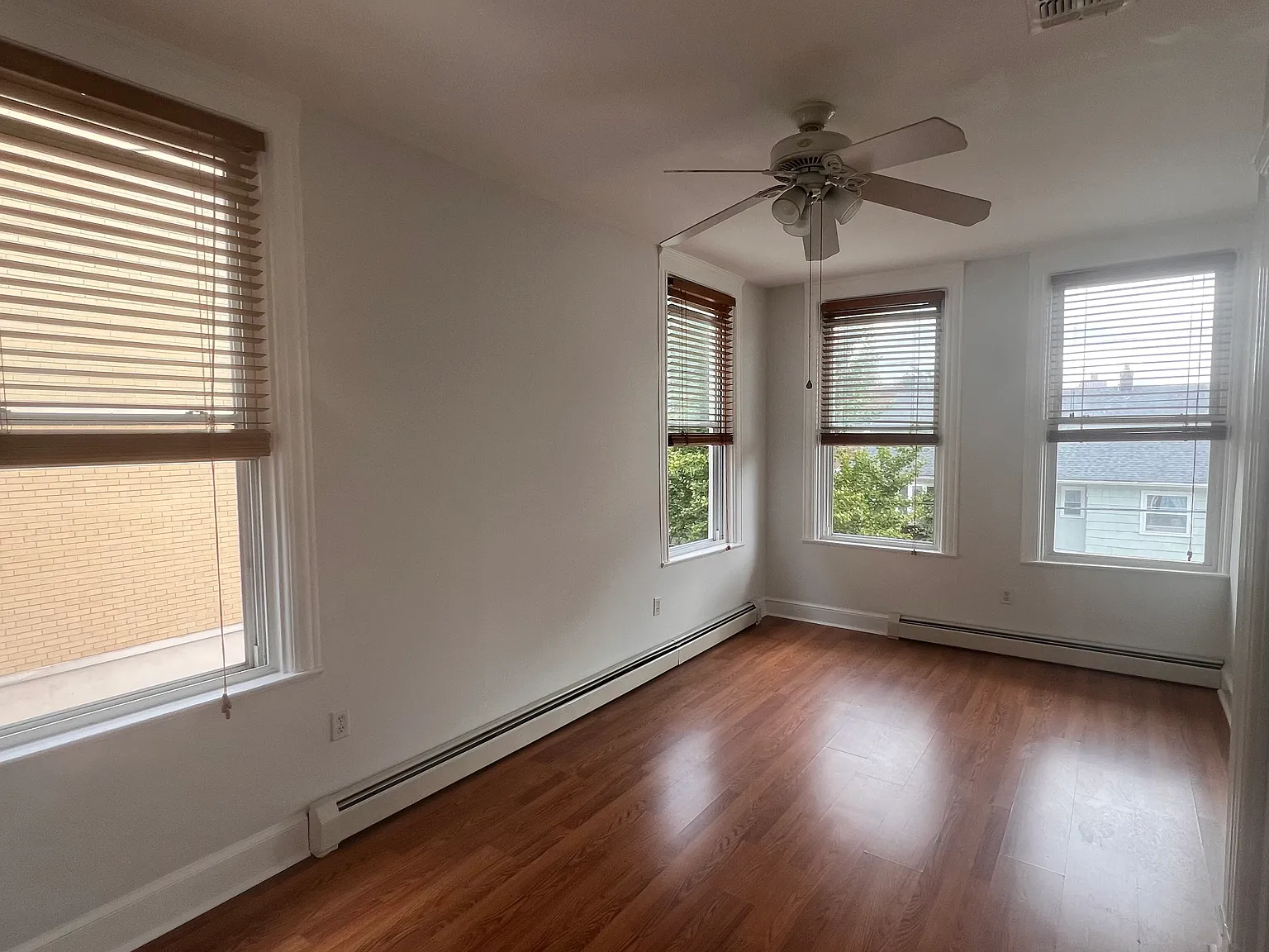3 bed, 1800 sqft, $3,999 — Photo 3