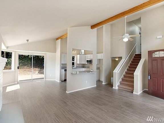 5th image of 12616 78th Ave E