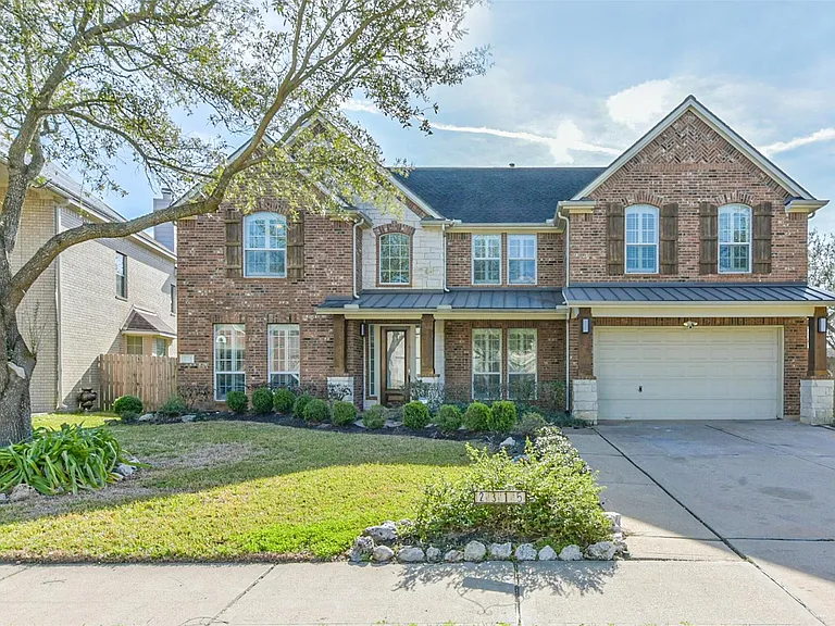 2315 Bending Spring Dr — Photo 2