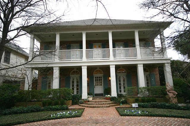 1st image of 3729 Normandy Ave