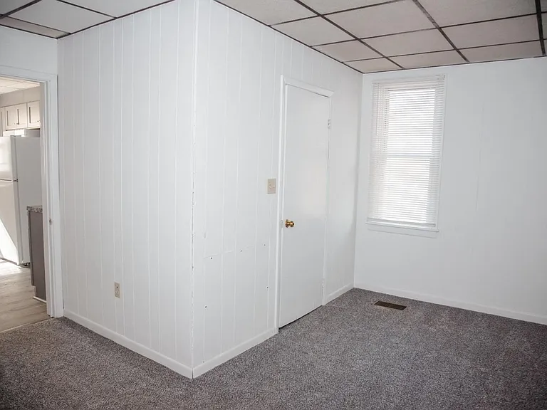 347 E High St — Photo 17