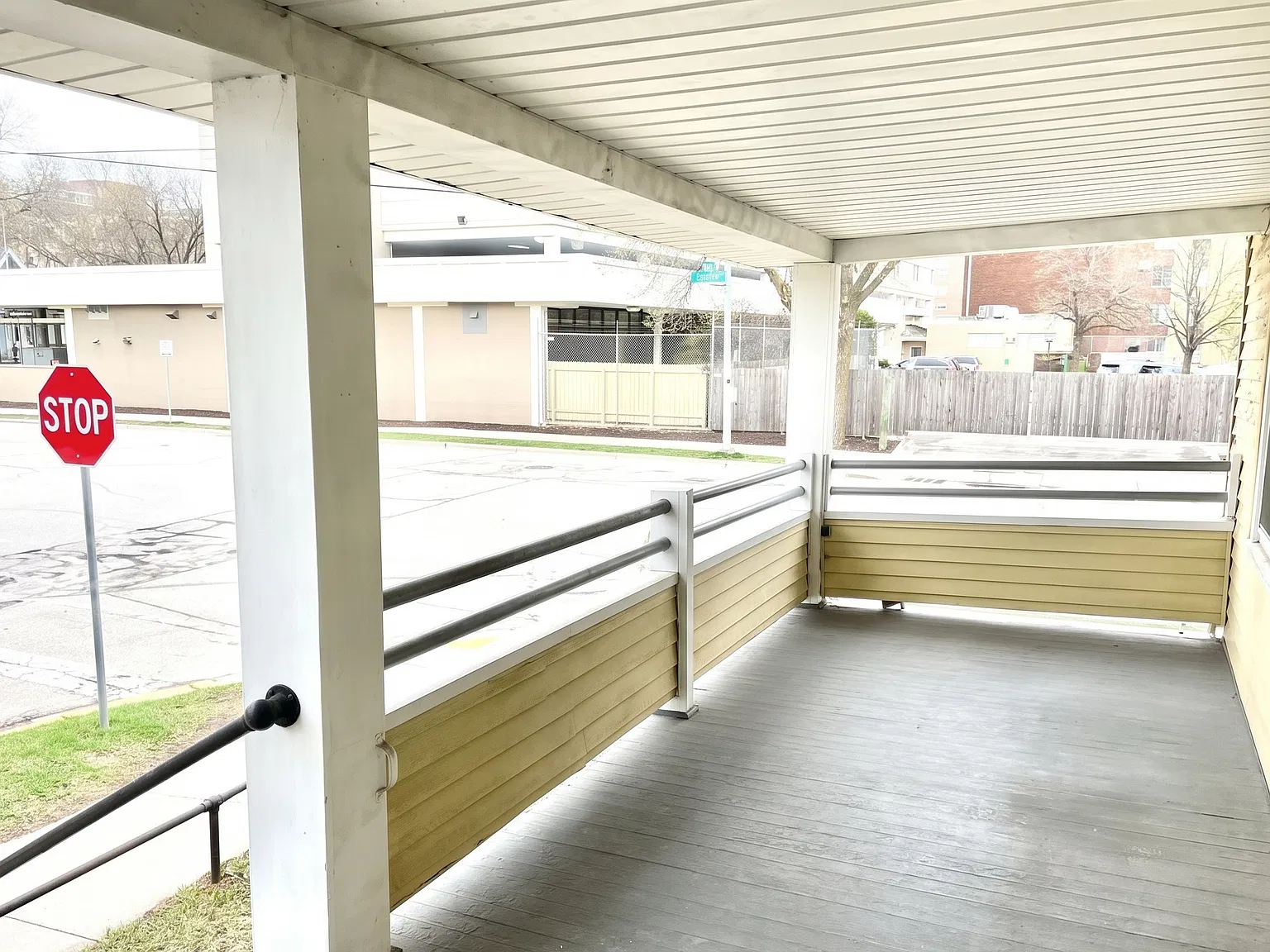 5 bed, 1588 sqft, $5,395 — Photo 2