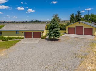 520 N Adams St, Coulee City, WA 99115