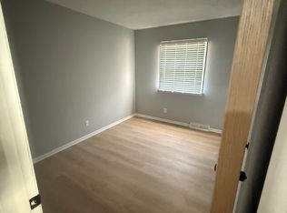 10341 V St, Omaha, NE 68127
