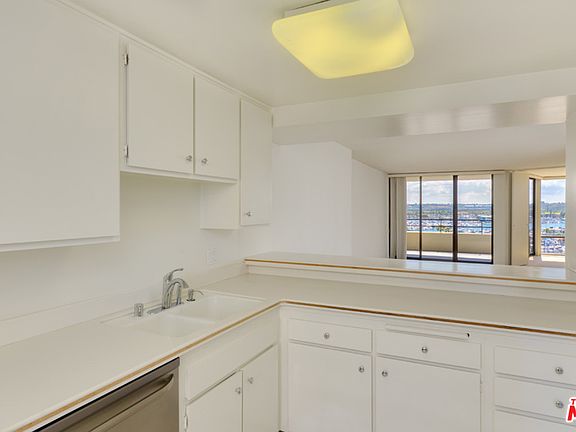 5th image of 4314 Marina City Dr Unit 628