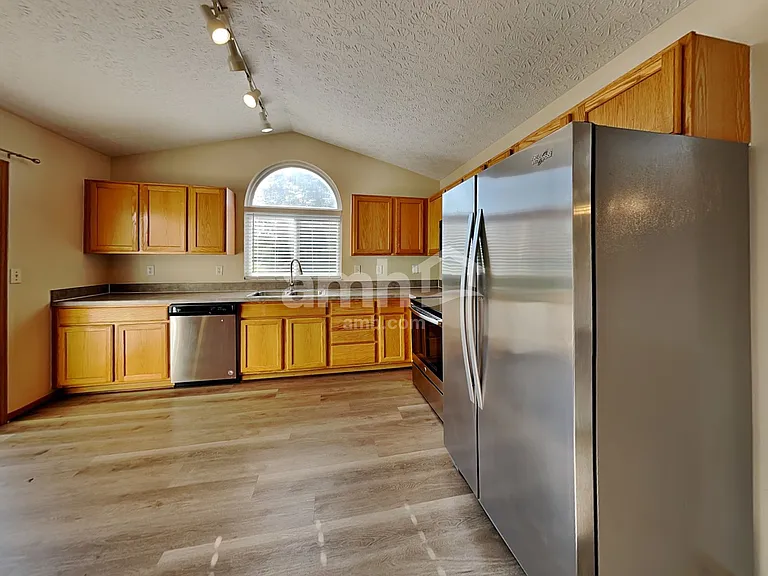 8510 Reynoldswood Dr — Photo 3