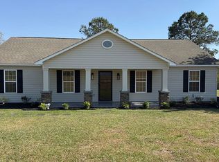 32 Saddle Dr, Hazlehurst, GA 31539
