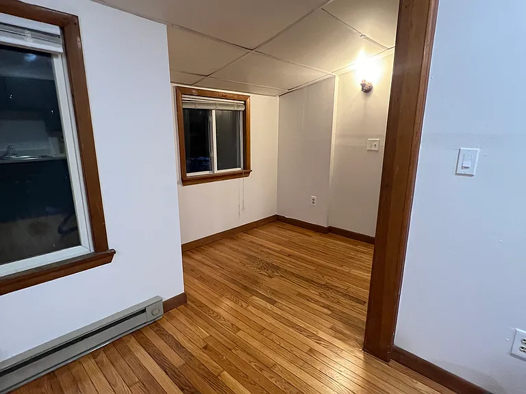 119 Fullerton Ave #B — Photo 3