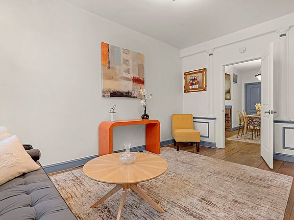 3rd image of 1632 E Baltimore St APT 1