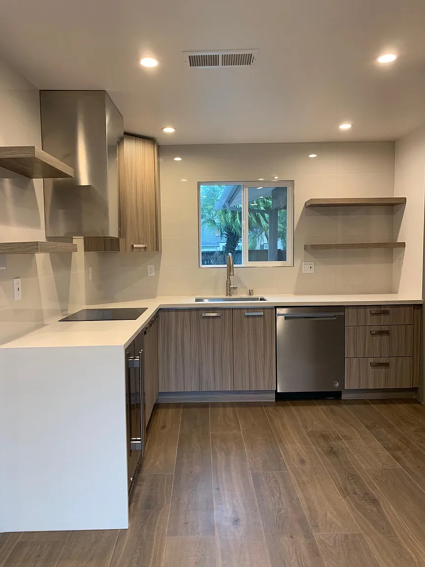 3708 T St photo 1