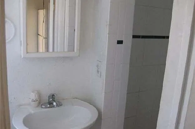 3 bed, 1600 sqft, $2,600 — Photo 4